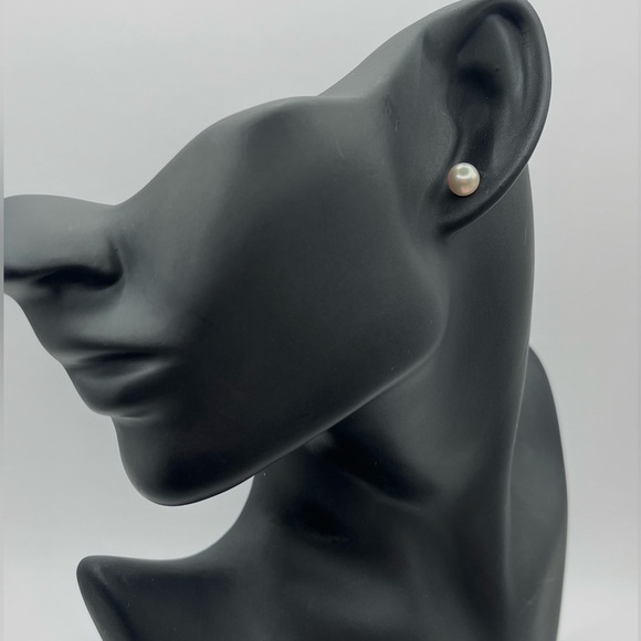South Sea Pearl Button Earrings - Picture 1 of 4